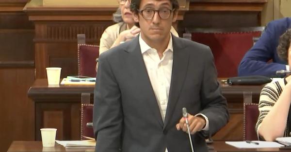 AssembSmallorcA's tweet card. . El portaveu del Grup Parlamentari Socialista, Iago Negueruela, ha fet una valoració molt negativa...
