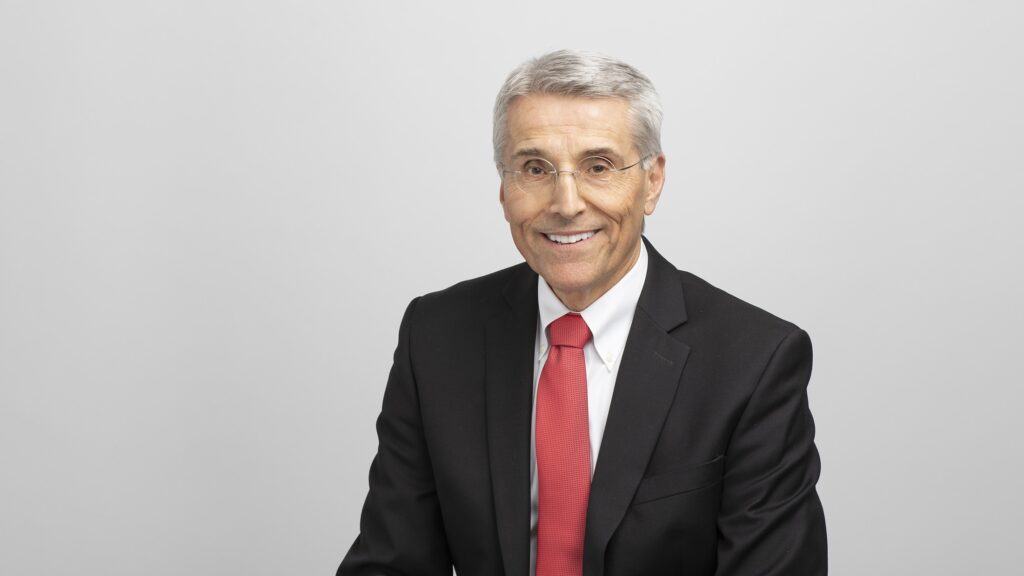 adamfeuerstein's tweet card. Top drug regulator Richard Pazdur filed papers to retire from the Food and Drug Administration at the end of this month, but could withdraw them.