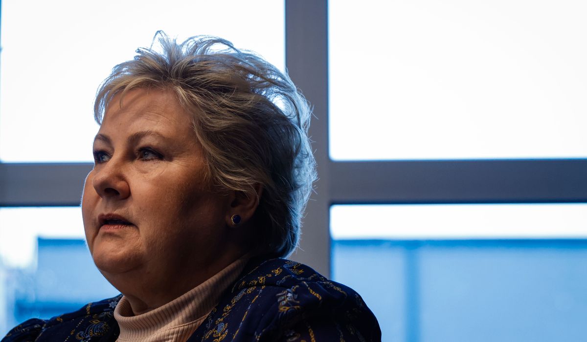 BenedicteBull's tweet card. «Høyre kommer til å skjønne at de har rotet seg inn i et spinn som ikke bare var dårlig spinn, men også et spinn som er så åpenlyst grelt, så kalkulert og så til de grader gjennomskuet,» skriver...