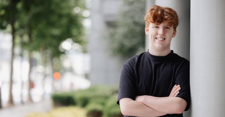 Tweet card summary image