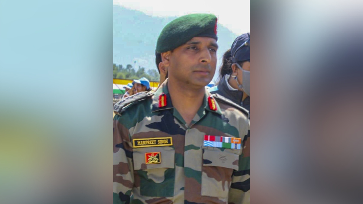 indiatv's tweet card. Colonel Manpreet Singh, commanding officer of the 19 Rashtriya Rifles unit of the Army lost his life during the Anantnag gunfight in September 2023.
