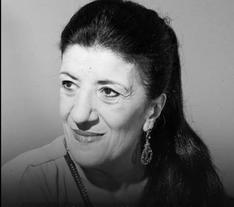 algatedz's tweet card. بوابة الجزائر الإخبارية: ودّعت الجزائر اليوم الثلاثاء إحدى أشهر أساطيرها السينمائية، الفنانة القديرة ومحـبوبة الجماهير “باية بوزار”، المعروفة إعلاميًا باسم “بيونة”، التي رحلت عن عمر ناهز 73 عامًا بعد...