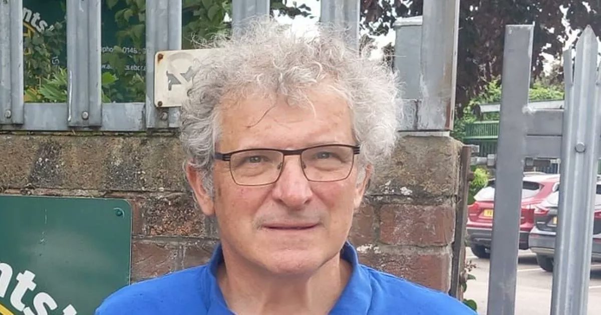 andygspence's tweet card. The East Riding councillor described Sir Keir Starmer's leadership as 'inept'