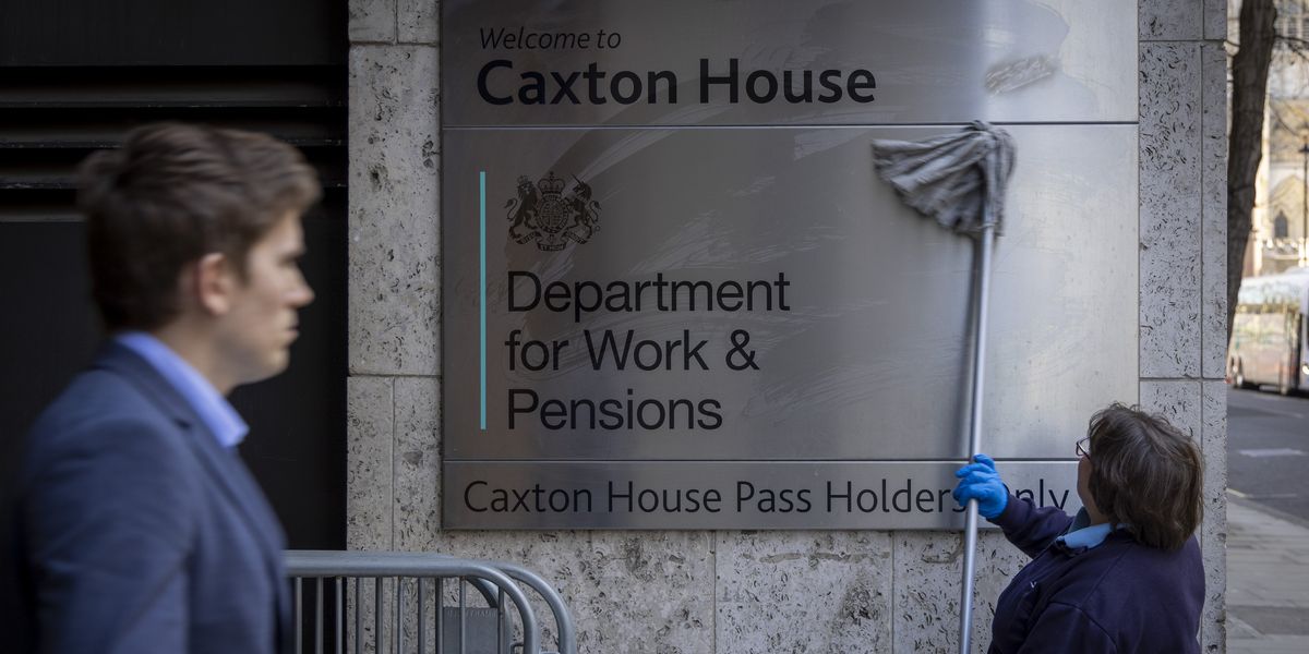 ReformDaily_'s tweet card. More than 1.2 million Universal Credit claimants in the UK were born overseas - equivalent to the cities of Leeds and Sheffield combined