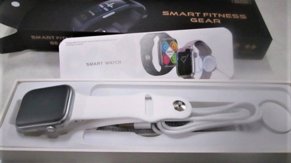 iMore's tweet card. FAKE!