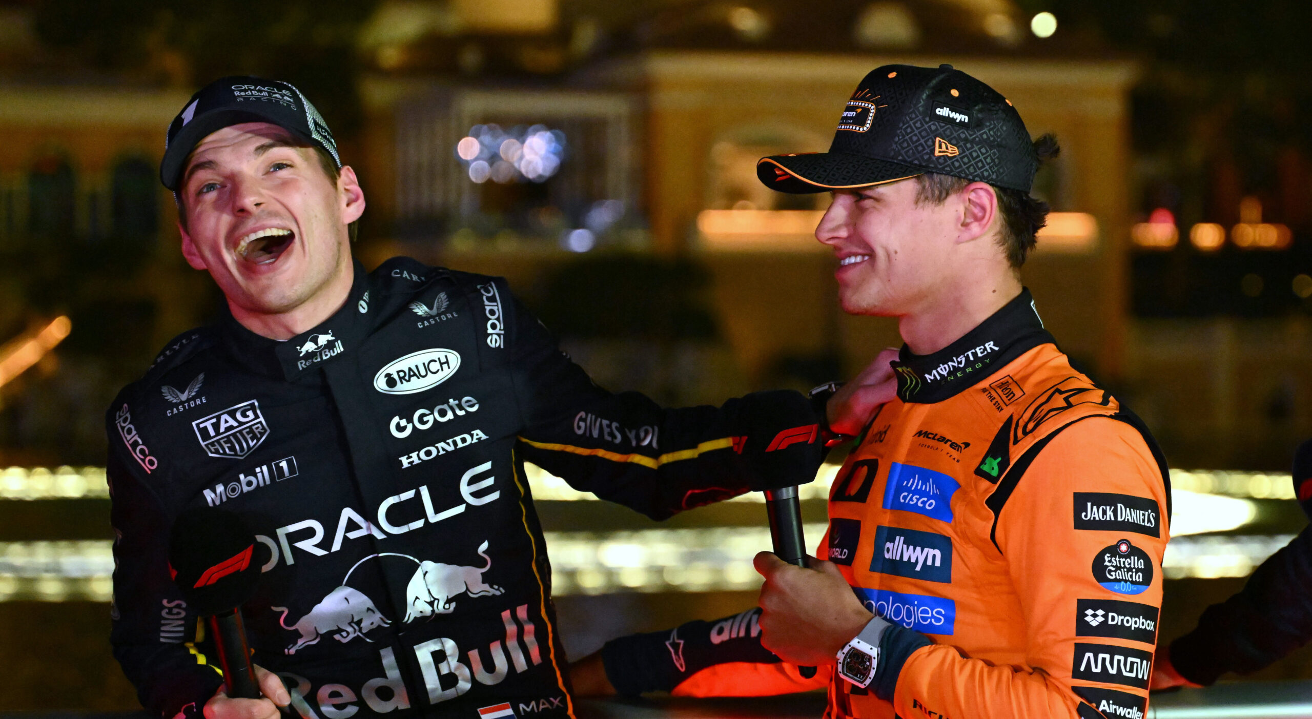 Formule1's tweet card. McLaren opgelet: in een video legt Red Bull uit hoe je kunt voorkomen dat je gediskwalificeerd wordt voor slijtage aan het skid block.