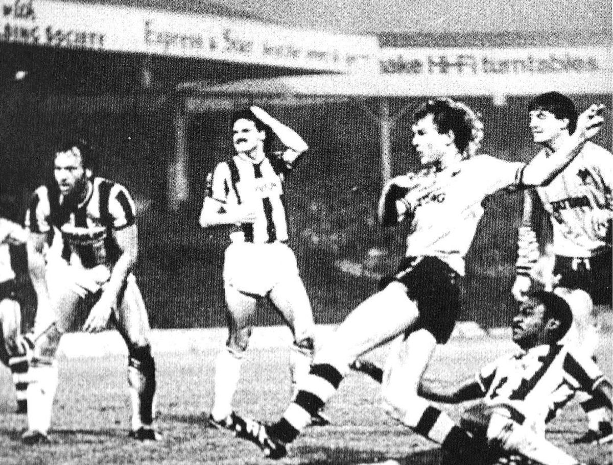 ESWolves_star's tweet card. Last season, Vitor Pereira was the first Wolves manager to win his first two league games and the first to oversee six league wins in a row since 1970 - writes Clive Corbett.