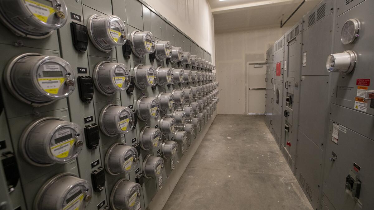 StopFoolingCa's tweet card. California has to dramatically cut greenhouse gas emissions. So why would the state delay a commonsense rule to require new buildings be all electric?