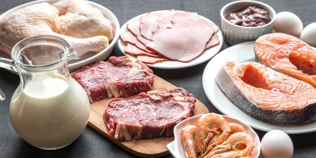 JenBlog_WI's tweet card. Two popular diets that have gained attention in recent years are the Dukan Diet and the Keto Diet. Let's look at the differences!