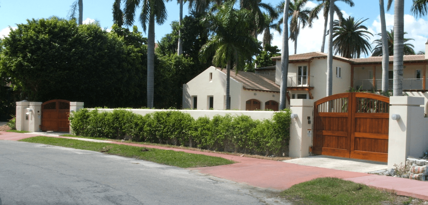 DesignerDoors's tweet card. An entry gate is the first impression people have of a house, and they can add a distinctive touch of elegance to any home.