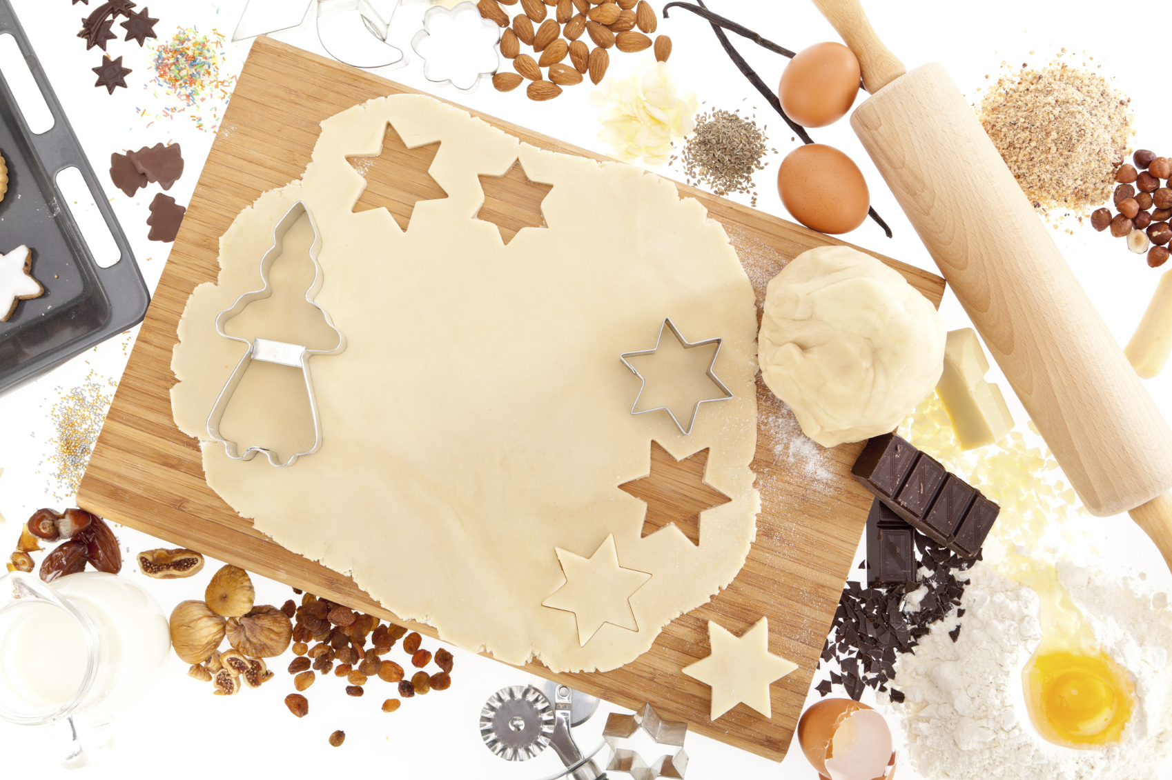 PestWorld's tweet card. Don’t let pests ruin your holiday baking. Keep your food (and pantries) safe from pests like ants, cockroaches, moths and beetles with these pest control tips.