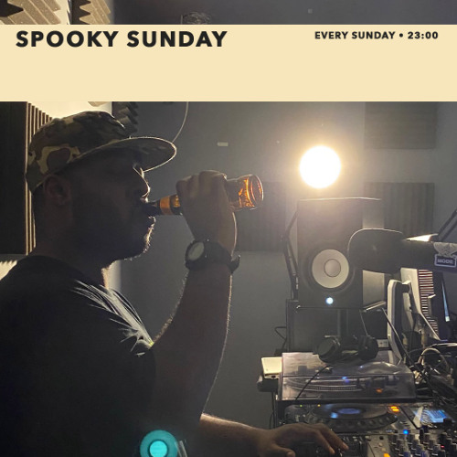 elclarto's tweet card. Mode London 17/8/25