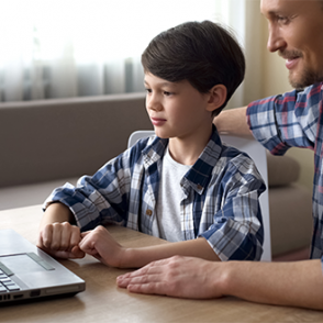 Fond_CGenial's tweet card. Toutes les infos sur la Code Week ! L'ensemble des acteurs français se réunissent pour aider à l'apprentissage de la programmation.