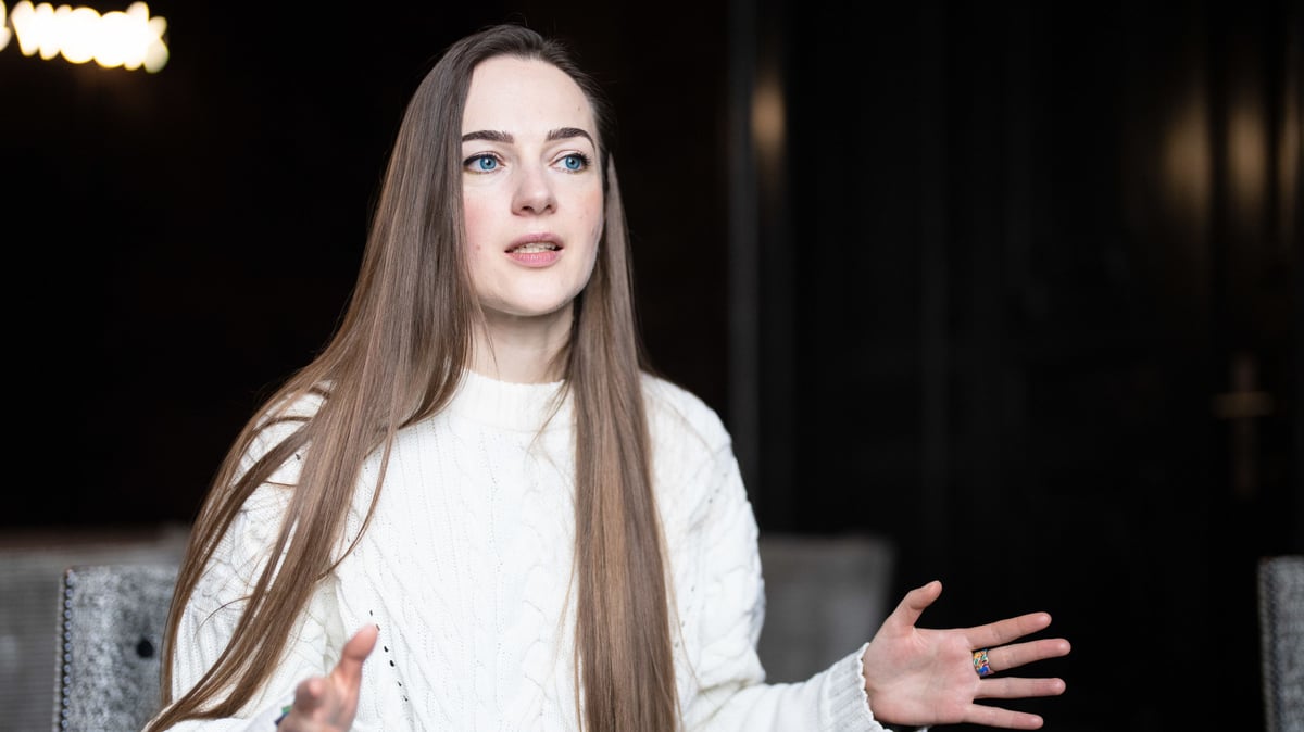 MarcBuergi's tweet card. Oleksandra Matwijtschuk sagt im Interview, welche Kriegsziele Wladimir Putin wirklich verfolgt. Die Schweiz ruft sie zu einem härteren Vorgehen gegenüber Russland auf.