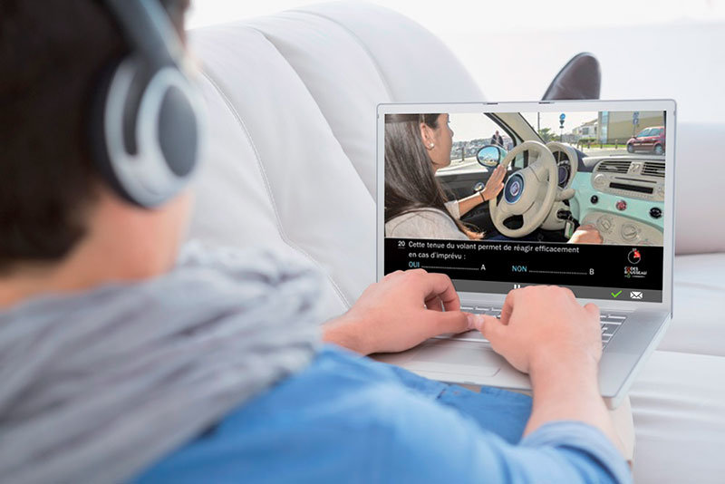 autoecolewagner's tweet card. Le Pass Rousseau + cours ⏩ l’outil idéal pour une révision rapide du code de la route ou et quand vous voulez ☑