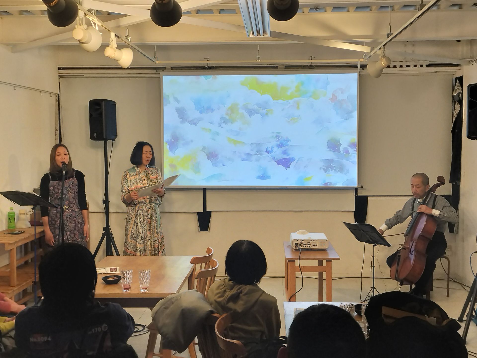 IwakuraCSC's tweet card. 2025年11月23日（日）18時より、コミュニティカフェかがよひにて「マイス☆マイスの音楽会」が開催されました。