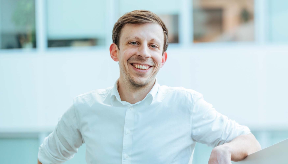 int_roboticaInd's tweet card. Michael Jürgens, director general de Kuka Robotics, es el nuevo miembro de la junta directiva de la asociación VDMA Robotics + Automation...