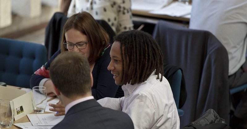 Tweet card summary image