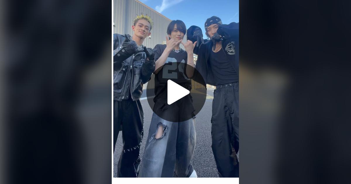 mazzel_official's tweet card. 「いいね」が16.5K件、コメントが109件。「#SamuraiChallenge w/ #桑山隆太 さん #古幡亮 さん #WATWING @桑山隆太 @Ryopon🦊 @WATWINGの日常 ありがとうございました💫 #MAZZEL_DANGER⚔️ EIKI MAZZEL」