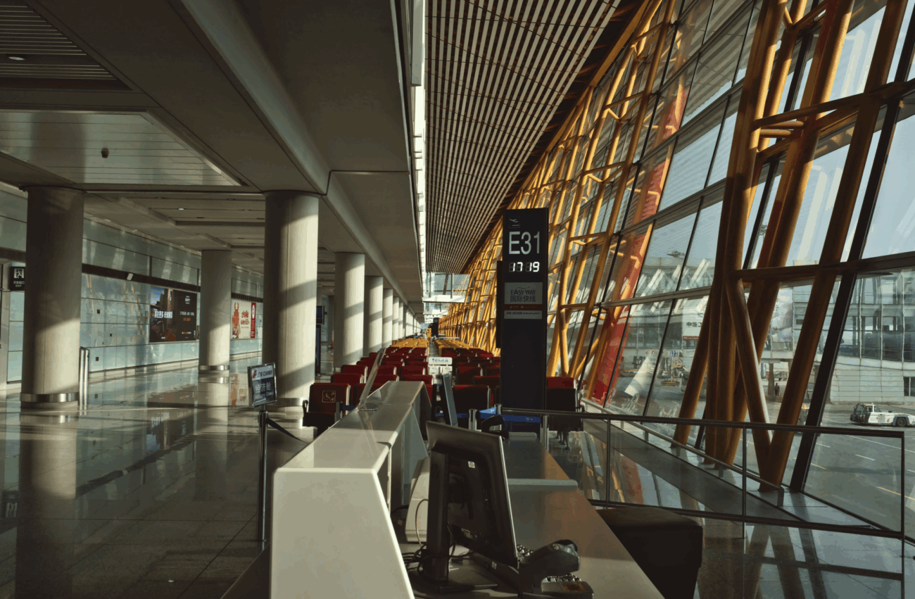 Rapt_plusalpha's tweet card. 中国政府は、日本との対立が長引くことを想定し、自国の航空会社に対して2026年3月末まで日本への航空便数を削減…