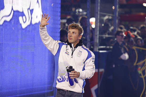 Formule1's tweet card. Liam Lawson ziet zijn Formule 1-toekomst wankelen. De Nieuw-Zeelander zegt nog geen idee te hebben wat 2026 brengt.