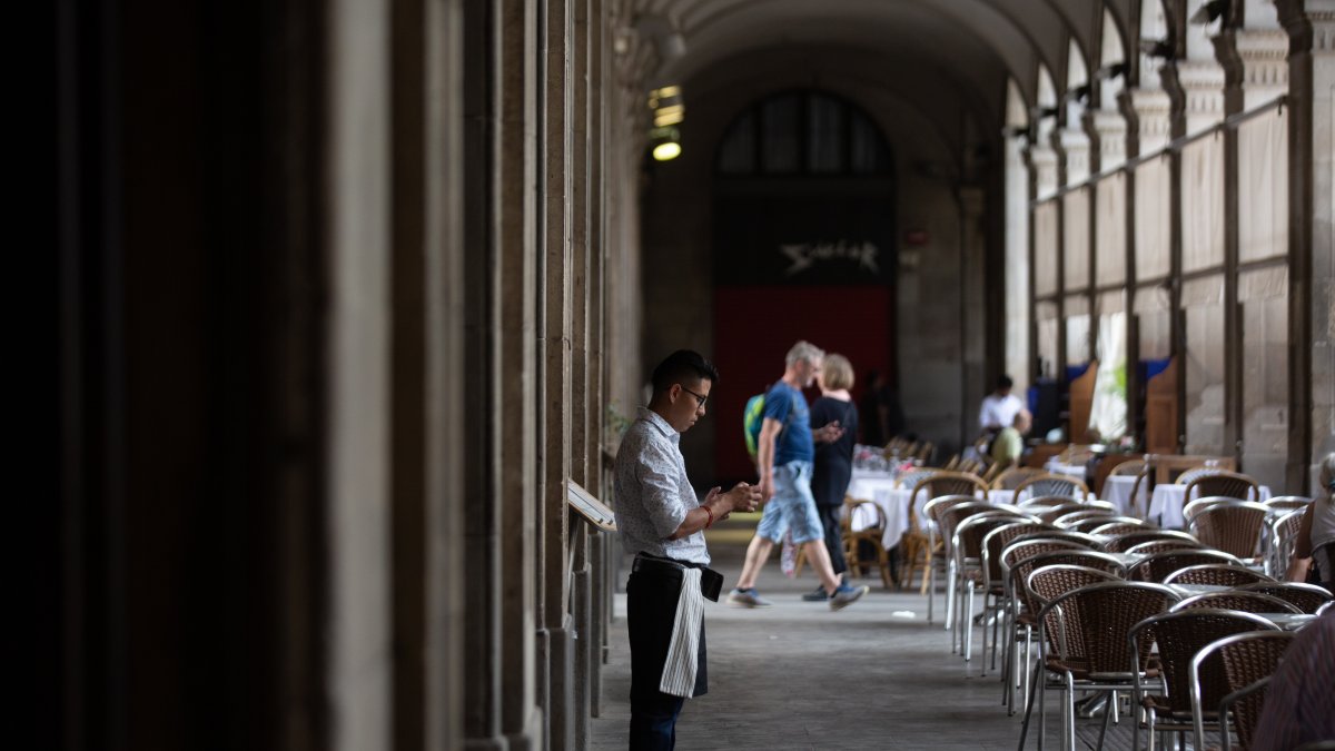 IsraelGJS's tweet card. Este informe advierte además del incremento del absentismo por incapacidad temporal (IT) en este mismo periodo desde el 2,3% al 5,5%. Todos estos asuntos destrozan la productividad de cualquier país.