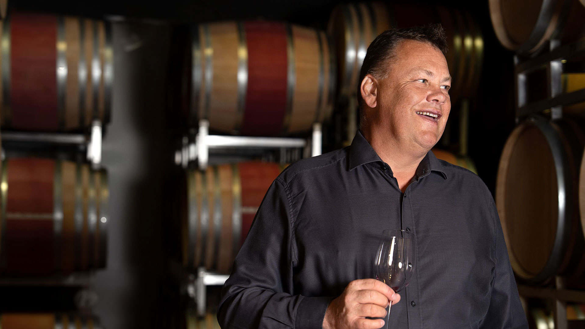 NouveauAG's tweet card. Diego Mathier wird in den erlesenen Club der Winzerlegenden aufgenommen – eine Ehre für echte Pionierarbeit im Weinbau.