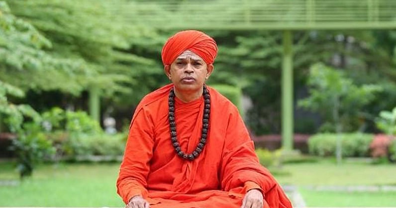 dhanyarajendran's tweet card. Follow TNM's WhatsApp channel for news updates and story links.Lingayat seer Shivamurthy Murugha Sharanaru of Chitradurga Murugha Math has been acquit