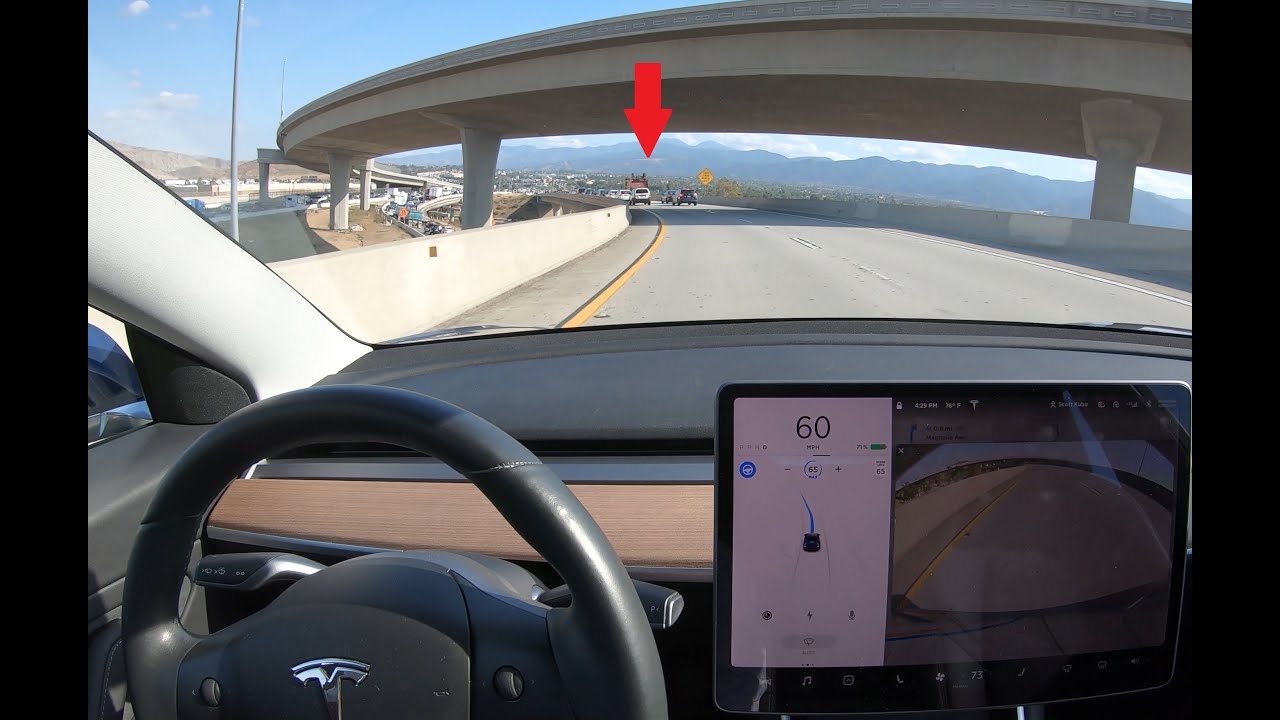 DeBoezelaere's tweet card. Tesla Autopilot Not Detecting Stopped Traffic on Highway