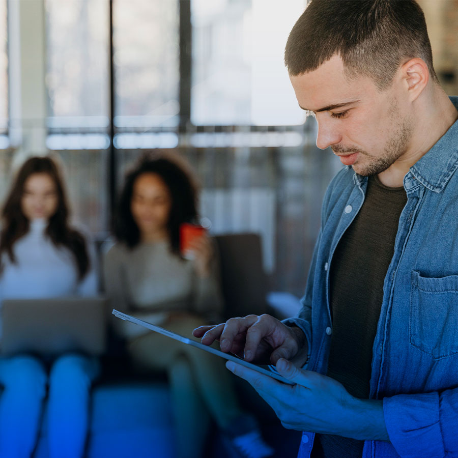 LabPyme's tweet card. Obtén más información sobre nuestra formación en transformación digital para pymes. ¡Contacto directo para impulsar tu negocio!