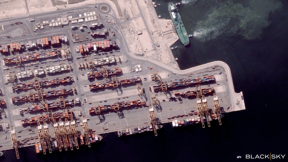 ExtremeTech's tweet card. This is the third of a planned 12-strong constellation of Earth-imaging satellites.