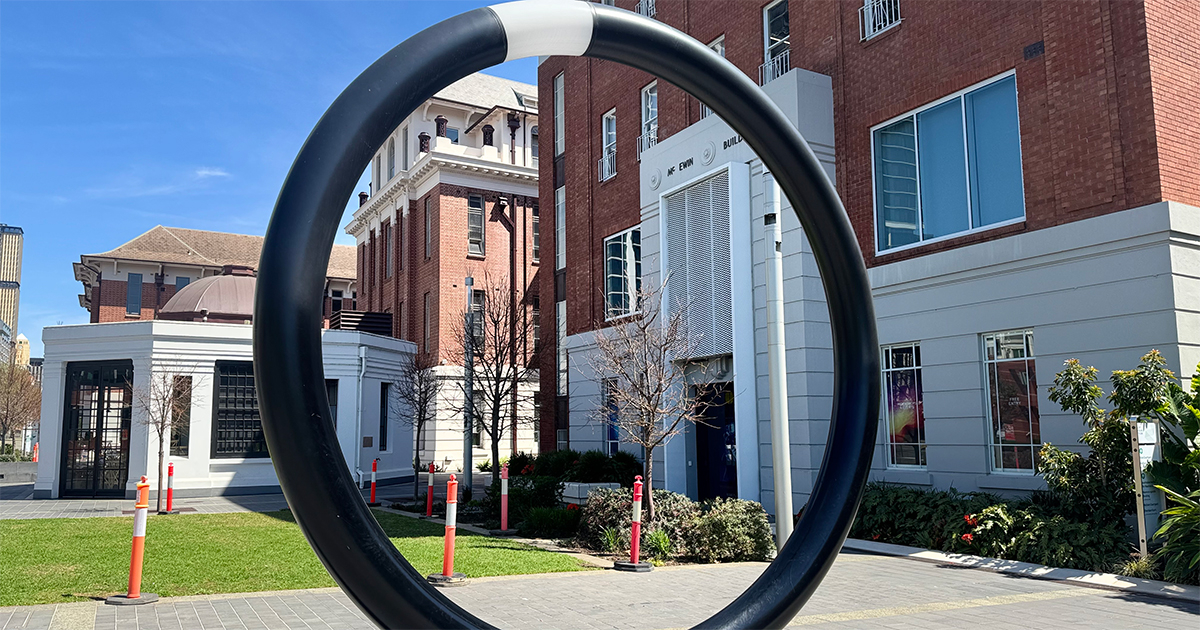 ISAS_JAXA_EN's tweet card. リュウグウ、アデレードへ “里帰り” ― はやぶさ2 ×リュウグウが語る次の探査　- The "homecoming" of asteroid Ryugu to Adelaide, and a...