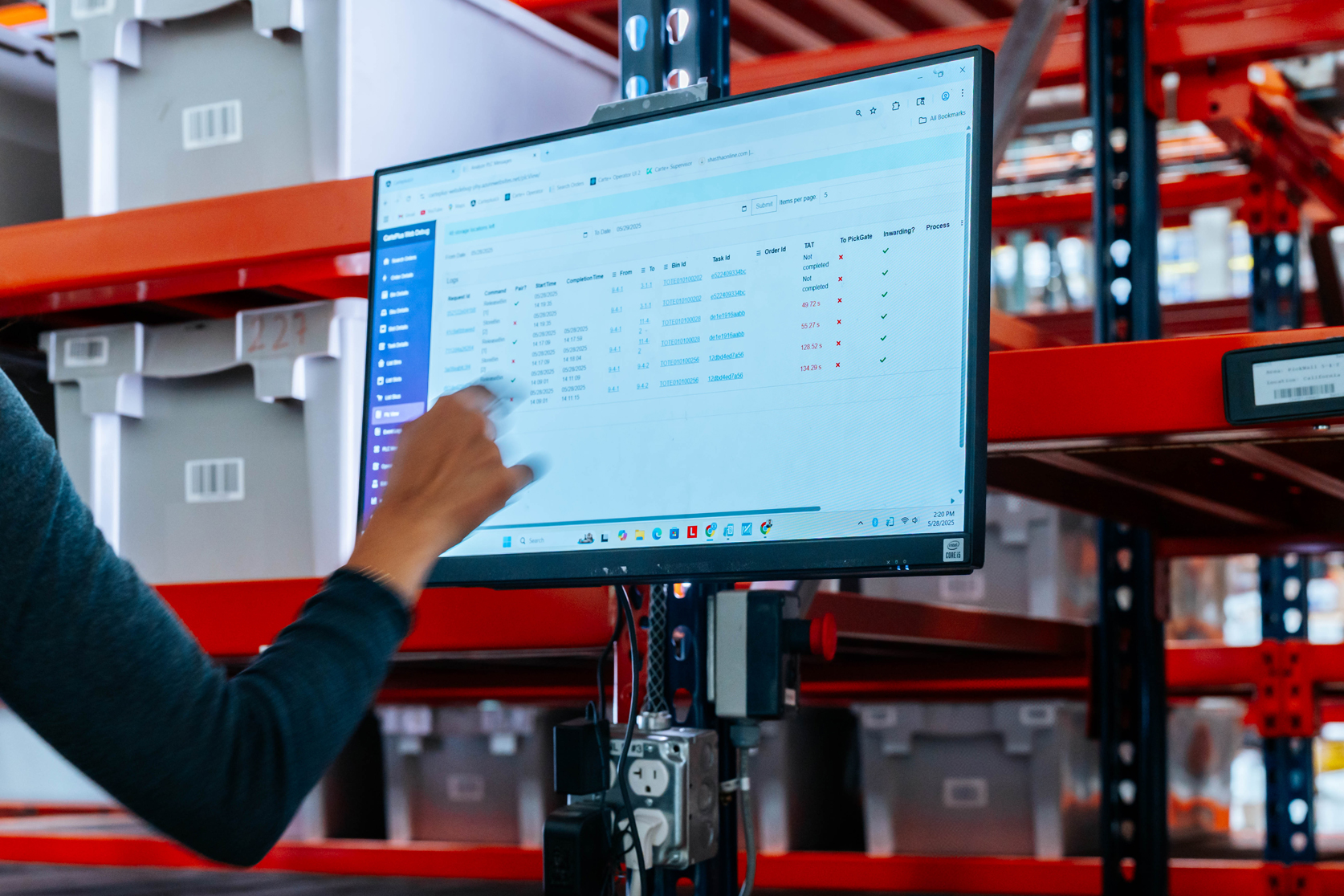 Cartesian_K's tweet card. Explore the 2025 debate of Retrofit vs. Rip-and-Replace to automate your warehouse with minimal downtime, lower capex, and modular scalability.
