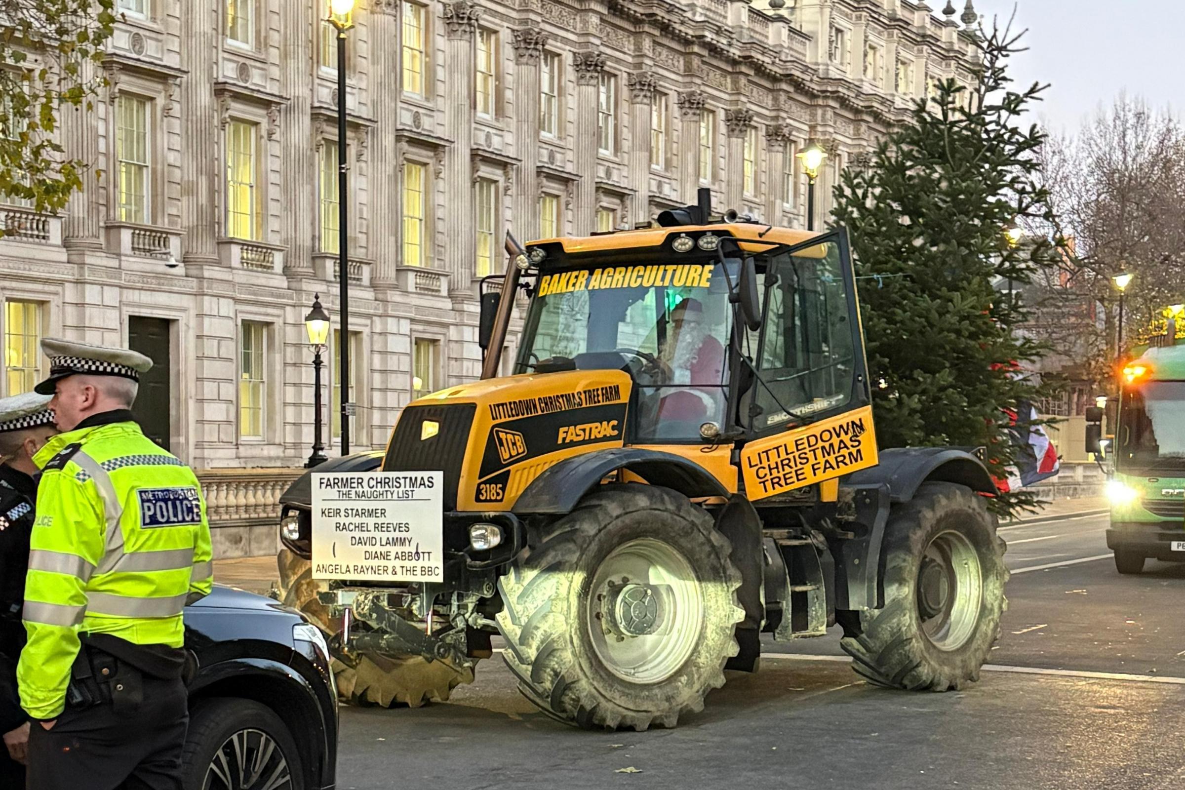 Perusing263544's tweet card. Police said the decision to ban agricultural machinery from Whitehall had been taken because of ‘serious disruption’ the vehicles may cause.