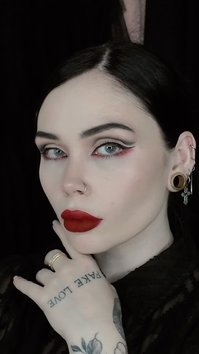 artchefgurl's tweet card. A little red… #makeup #makeuptutorial #redmakeuplook #gothmakeup