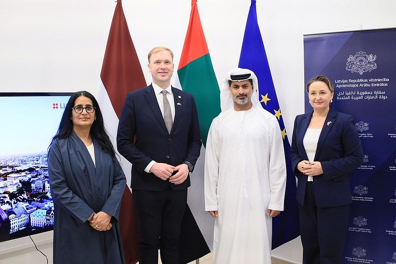 dblv's tweet card. Ekonomikas ministrs Viktors Valainis un viens no lielākajiem Apvienoto Arābu Emirātu (AAE)...