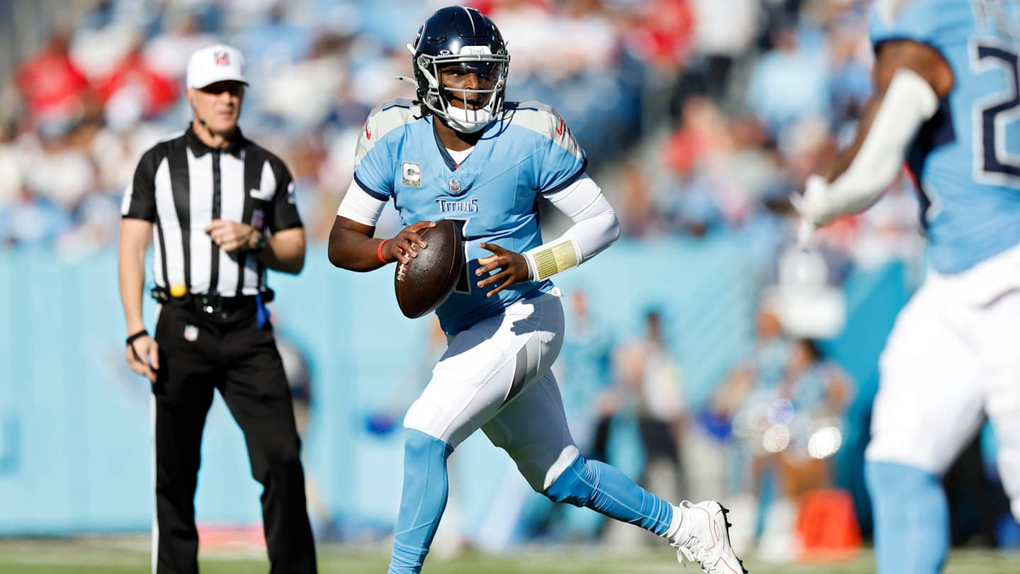 Titan_Sized's tweet card. There weren't many Tennessee Titans fans who entered this season expecting this team to make the playoffs. However, very few would have considered a 1-9 start t