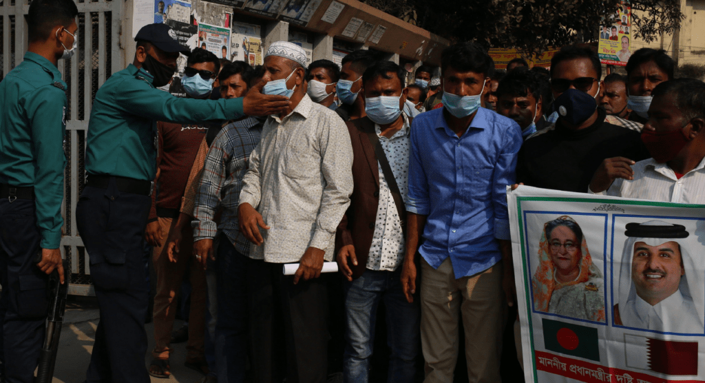 MovingonEmpty's tweet card. The COVID-19 pandemic has been referred to as a great disruptor of global migration leading to a crisis of immobility caused by public health lockdowns, closed borders, and the suspension of visa...