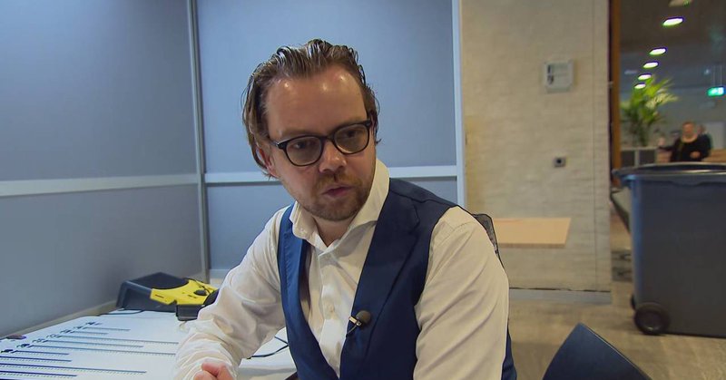 Tweet card summary image