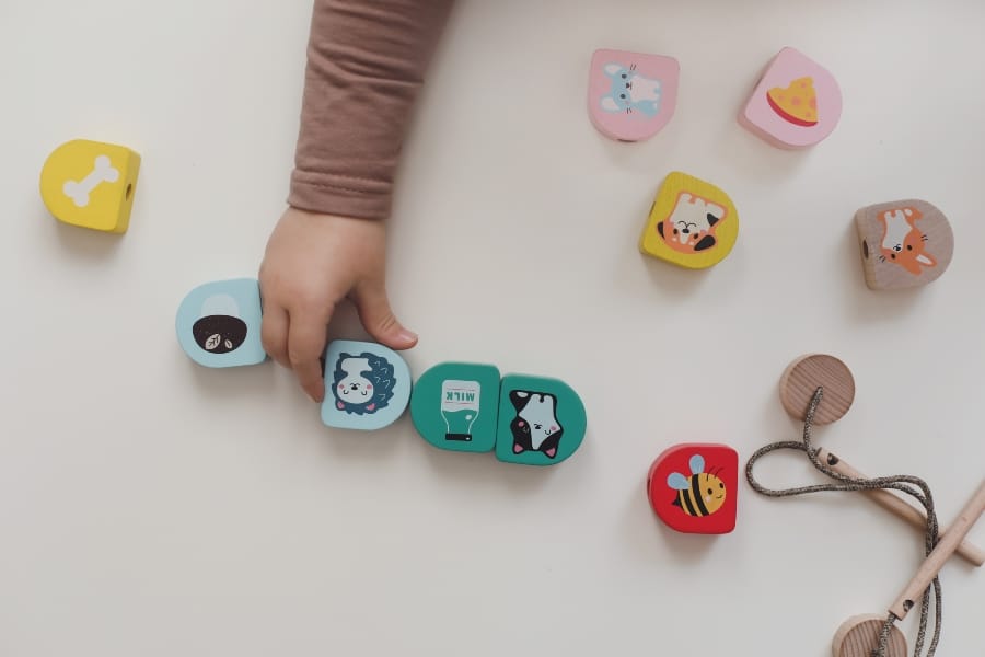 VerginaTv's tweet card. Οι νέοι κανόνες έχουν ως στόχο να μειώσουν τον αριθμό των μη ασφαλών παιχνιδιών που πωλούνται στην ΕΕ και να προστατεύσουν τα παιδιά από σχετικούς κινδύνους. Παρά το γεγονός ότι η ΕΕ διαθέτει ένα από...