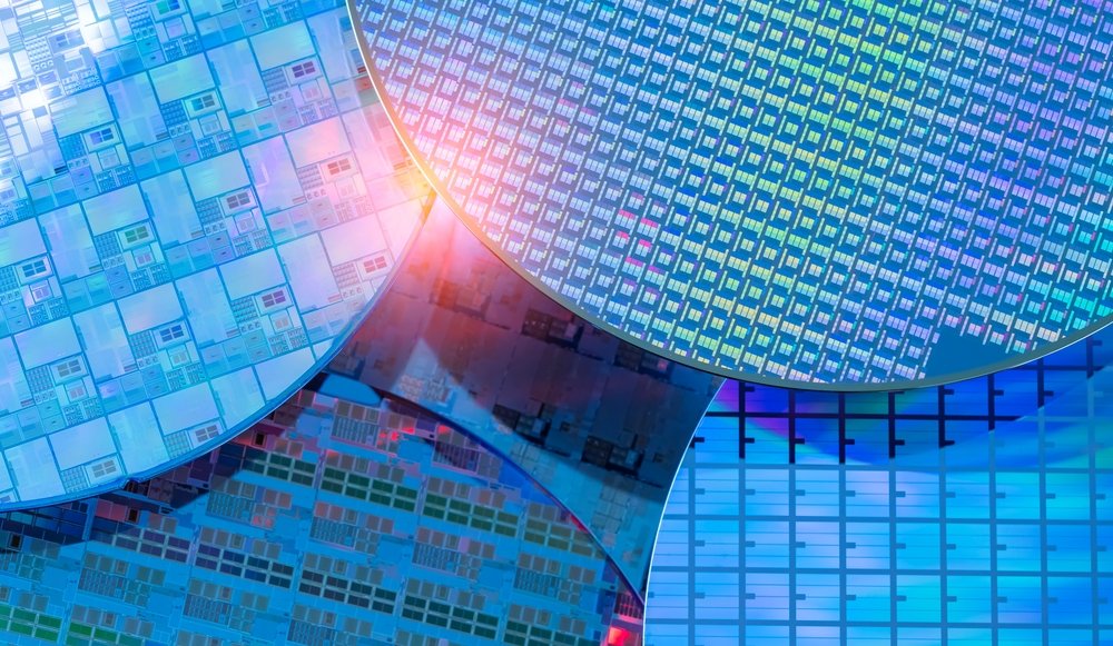 SPARKmicro's tweet card. SPARK Microsystems joins Silicon Catalyst’s 2025 update, highlighting LE-UWB™ ultra-low-power, low-latency wireless for AI and IoT devices.