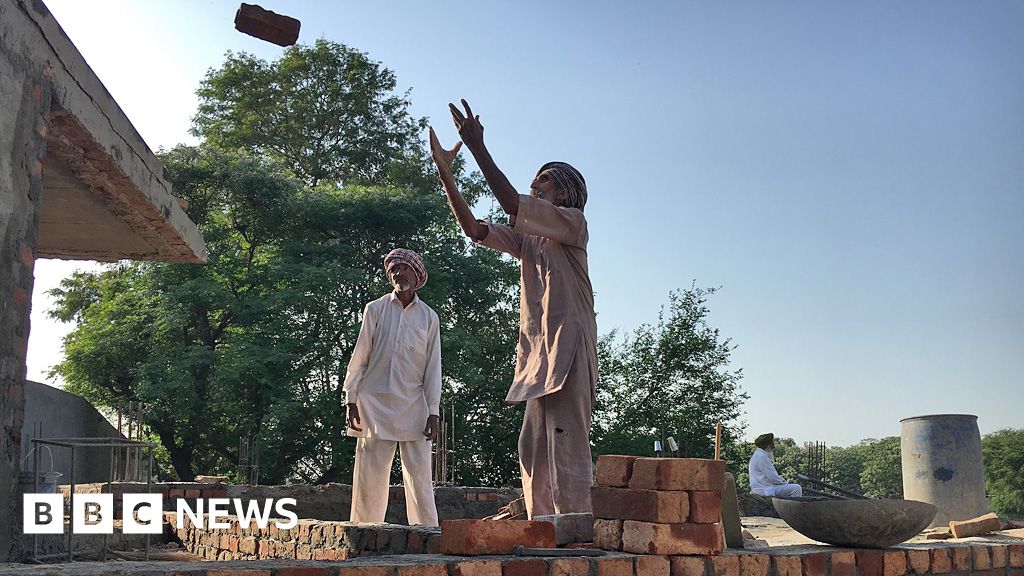 SinghLions's tweet card. India's religious groups have often clashed but BBC Punjabi finds a rare harmony fostered in one village.