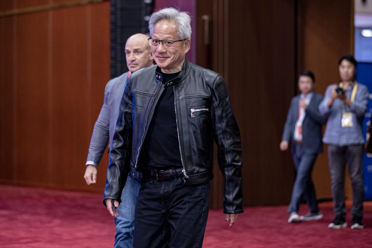 java_ninja's tweet card. While not a huge fraction of Nvidia's revenues, circular deals raise the spectre of past technology bubbles.