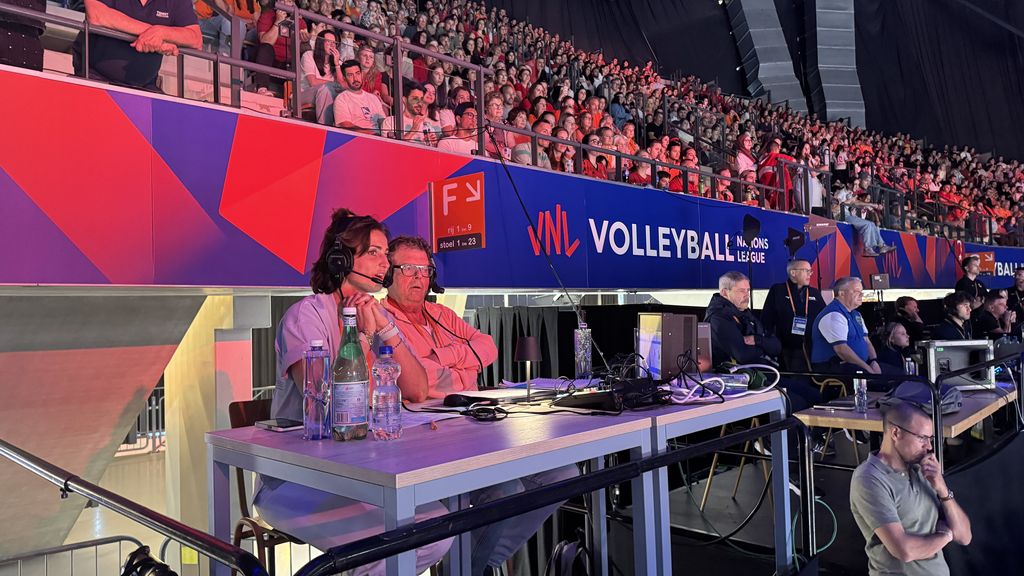 Daandekort92's tweet card. Voor het eerst is het bij een volleybalwedstrijd mogelijk voor blinden en slechtzienden om via live-commentaar mee te krijgen wat er tijdens de wedstrijd gebeurt.