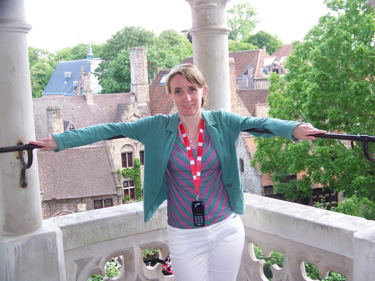 neverobe's tweet card. Deze week kun je naar twee evenementen met audiodescriptie: de Heilig Bloedprocessie in Brugge én de feelgoodmusical Tien om te Zien in Puurs. Verder zet ik onze e-cursus waarin je leert om kunst te...