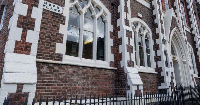 Tweet card summary image