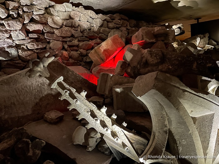 TravelYesPlease's tweet card. DOMunder is an archaeological attraction of subterranean ruins in Utrecht. Here’s my experience on the interactive tour and my DOMunder review.
