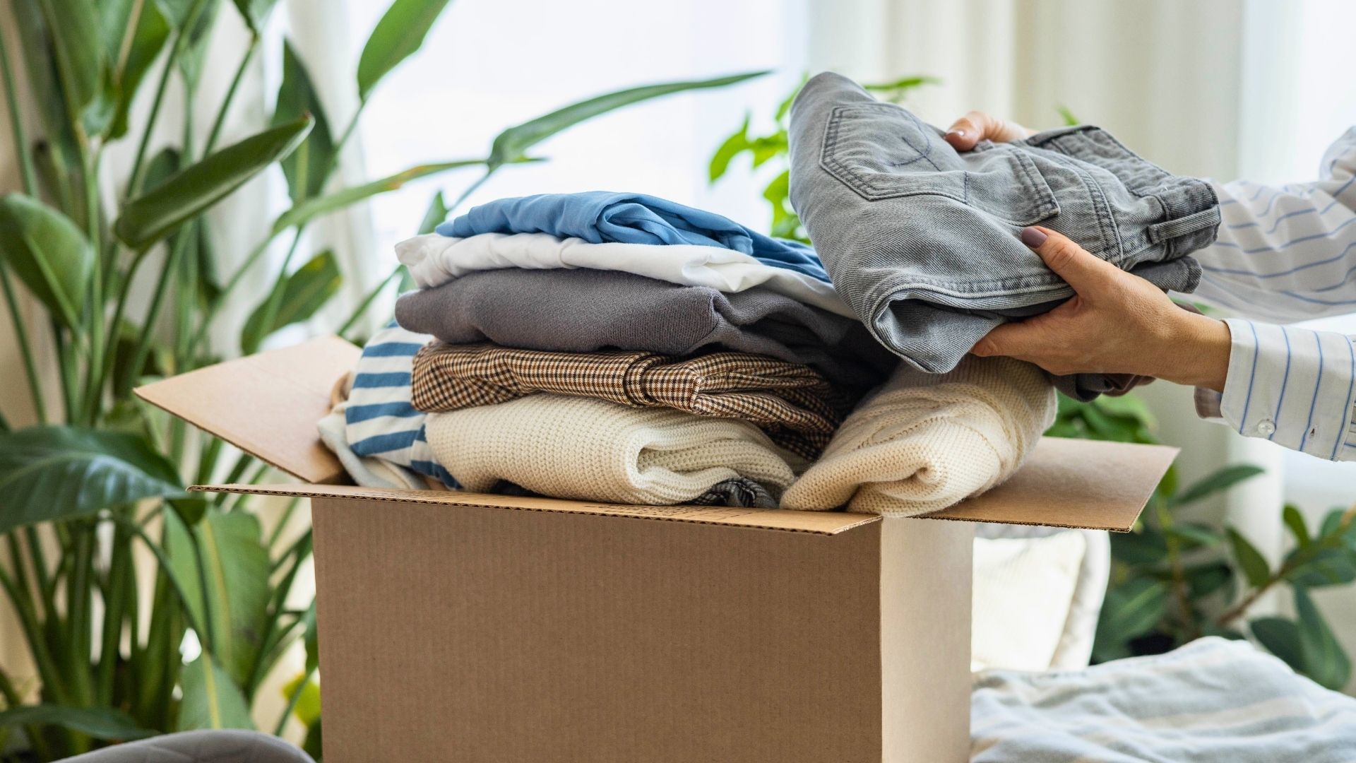 twtexplore's tweet card. Learn about the impact of SMART Textiles on recycling and sustainability while creating jobs and preserving resources.