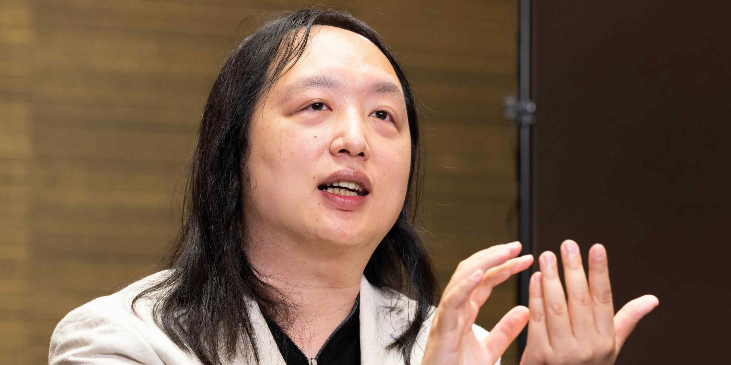 NikkeiAsia's tweet card. Ex-digital minister says AI can help bridge divides but warns of 'techno-solutionism'