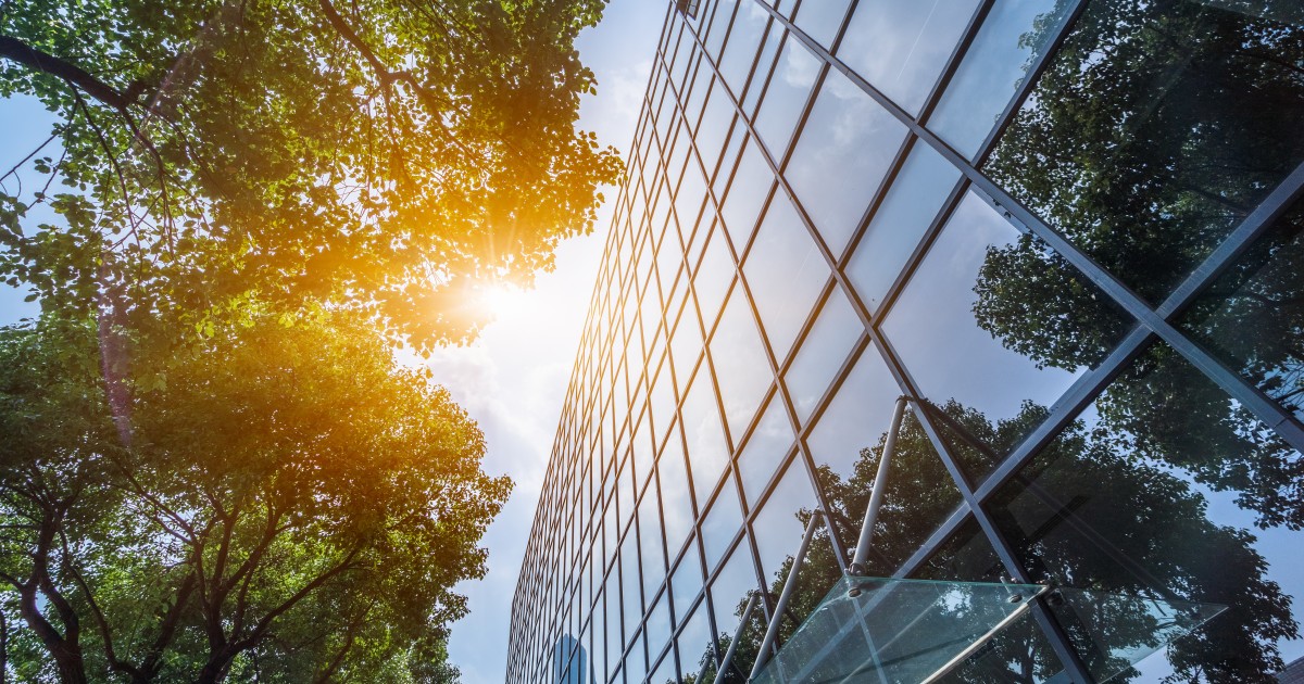 ACEEEdc's tweet card. New briefs explore building energy management and control systems and their potential to optimize buildings’ energy use